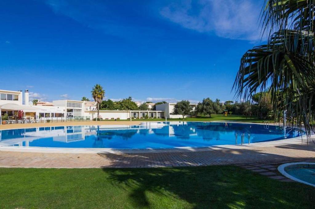Sunny Apartment Al-Sakia, Quarteira, Vilamoura Esterno foto