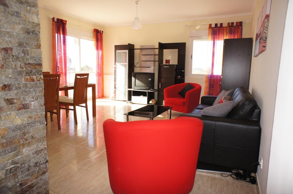 Sunny Apartment Al-Sakia, Quarteira, Vilamoura Esterno foto